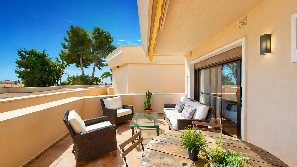 2-bedroom Apartment In Estepona, Spain (83 M²)