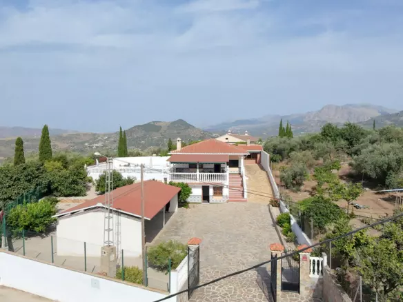 4-bedroom Villa In Periana, Spain (157 M²)