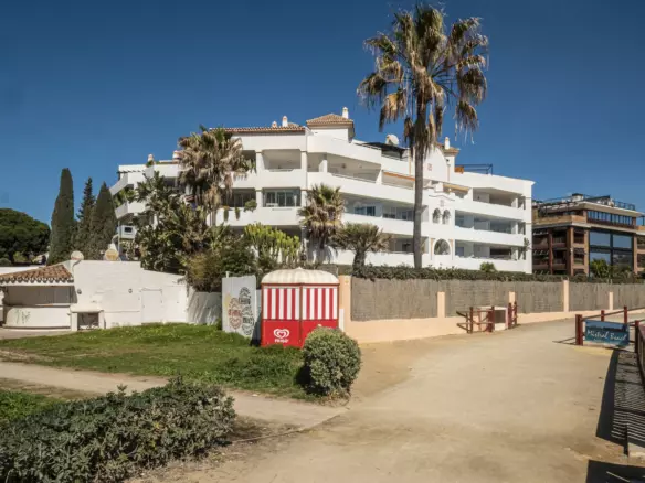 2-bedroom Apartment In Marbella, Spain (160 M²)