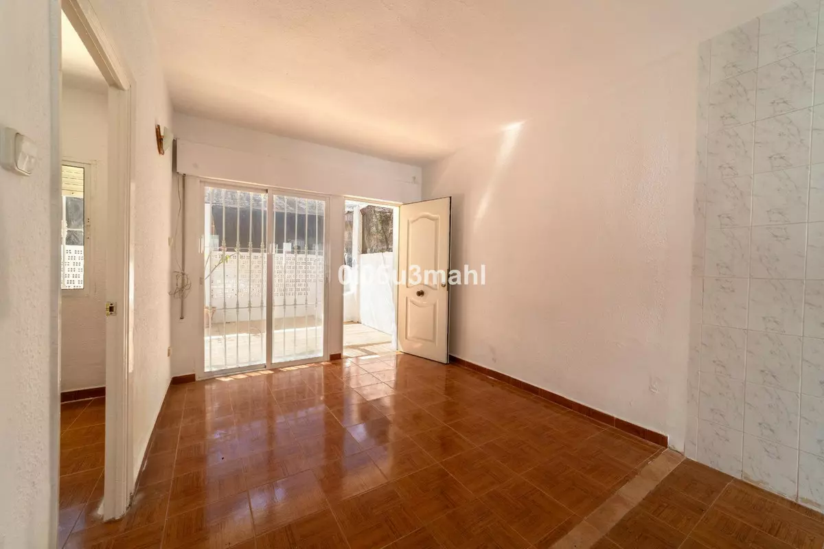 2-bedroom Villa In Rincón De La Victoria, Spain (42 M²)