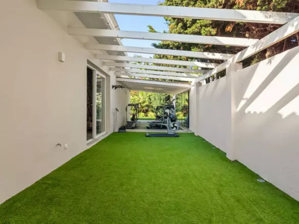 4-bedroom Villa In Estepona, Spain (210 M²)