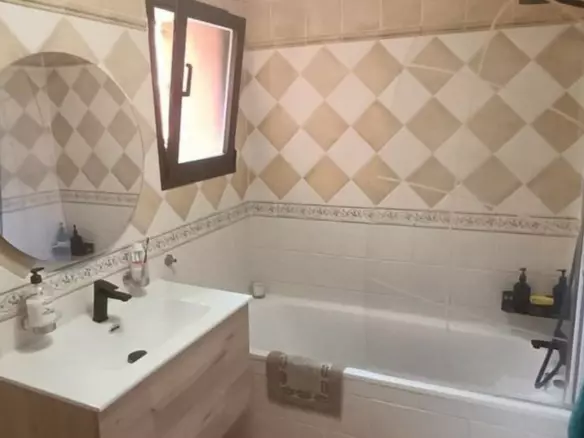 3-bedroom Apartment In Marbella, Spain (100 M²)