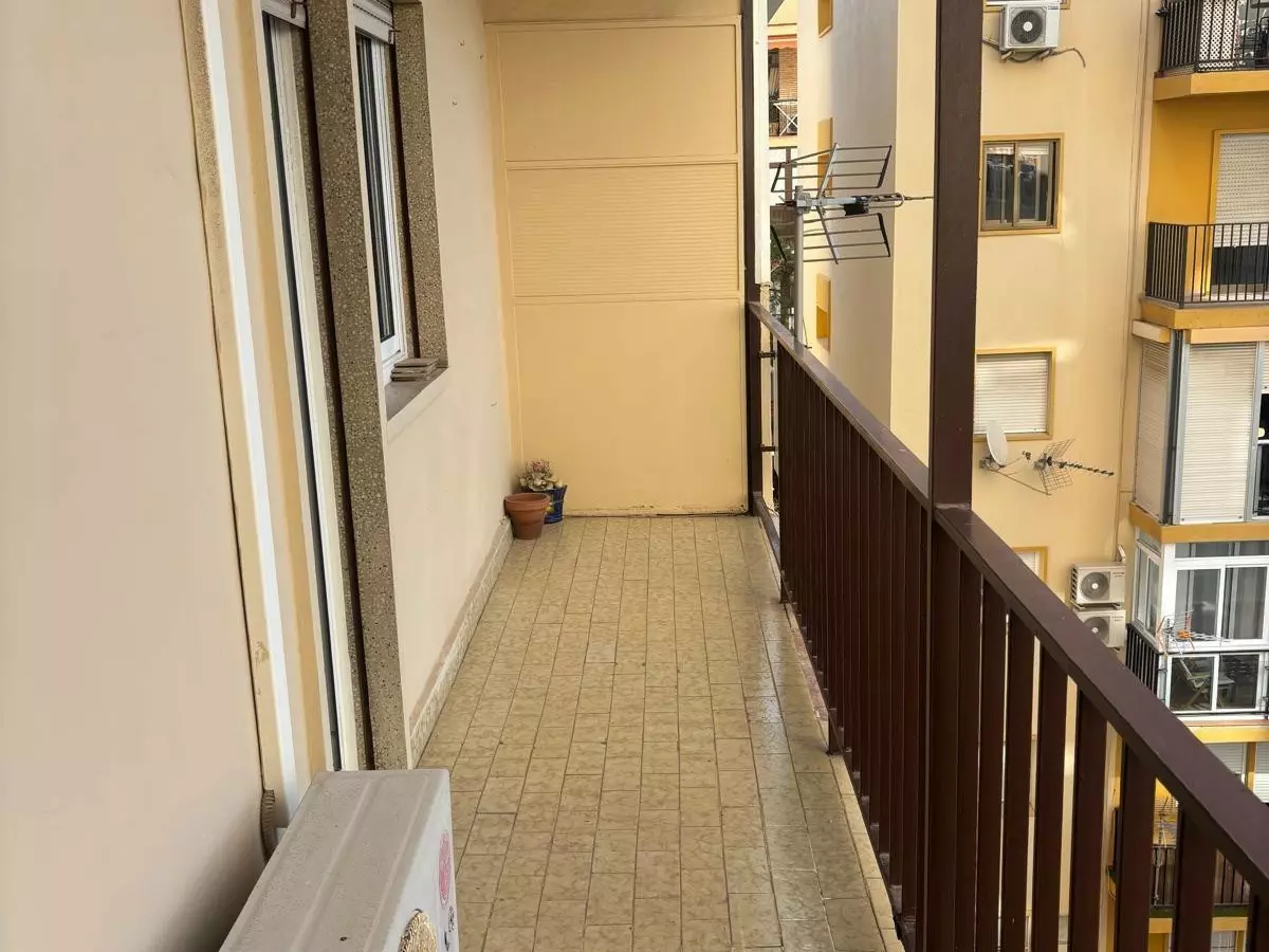 3-bedroom Apartment In Málaga, Spain (104 M²)