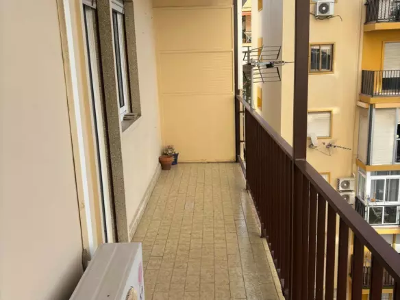 3-bedroom Apartment In Málaga, Spain (104 M²)