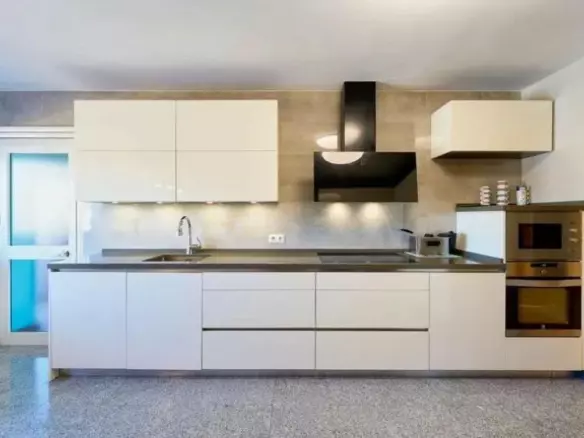 5-bedroom Villa In Málaga, Spain (403 M²)