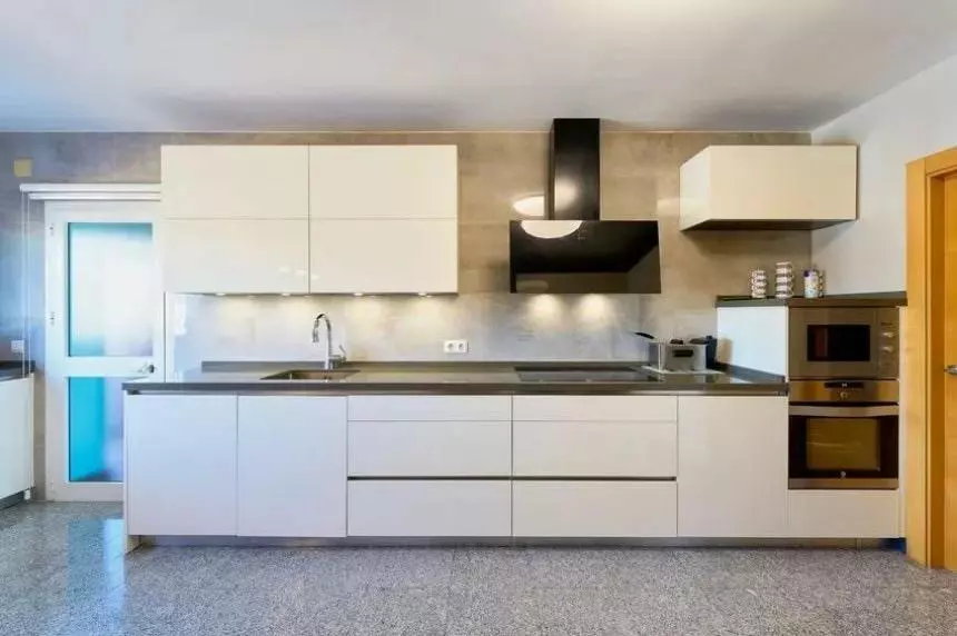 5-bedroom Villa In Málaga, Spain (403 M²)