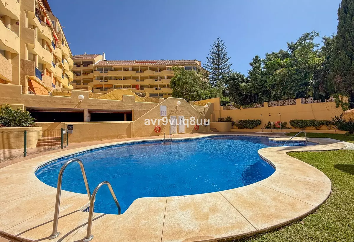 2-bedroom Apartment In Fuengirola, Spain (85 M²)