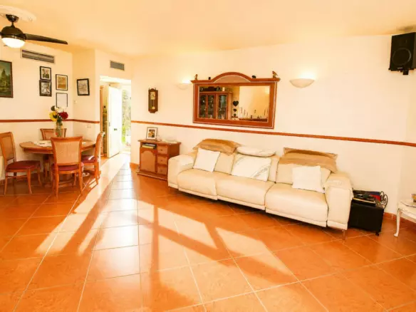 2-bedroom Apartment In Marbella, Spain (110 M²)