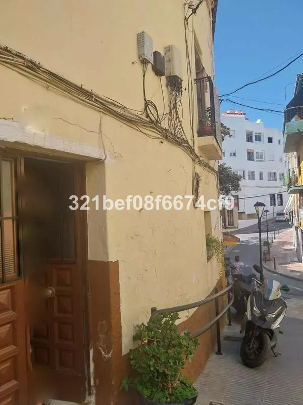 3-bedroom Town House In Marbella, Spain (153 M²)