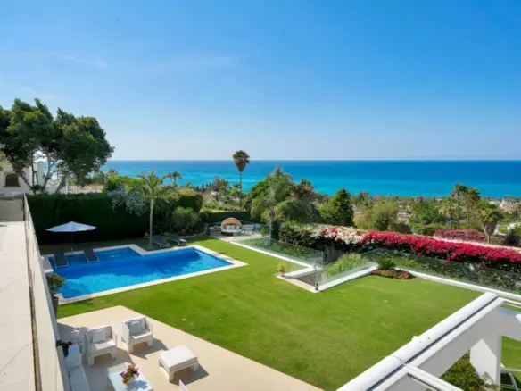 6-bedroom Villa In Marbella, Spain (413 M²)