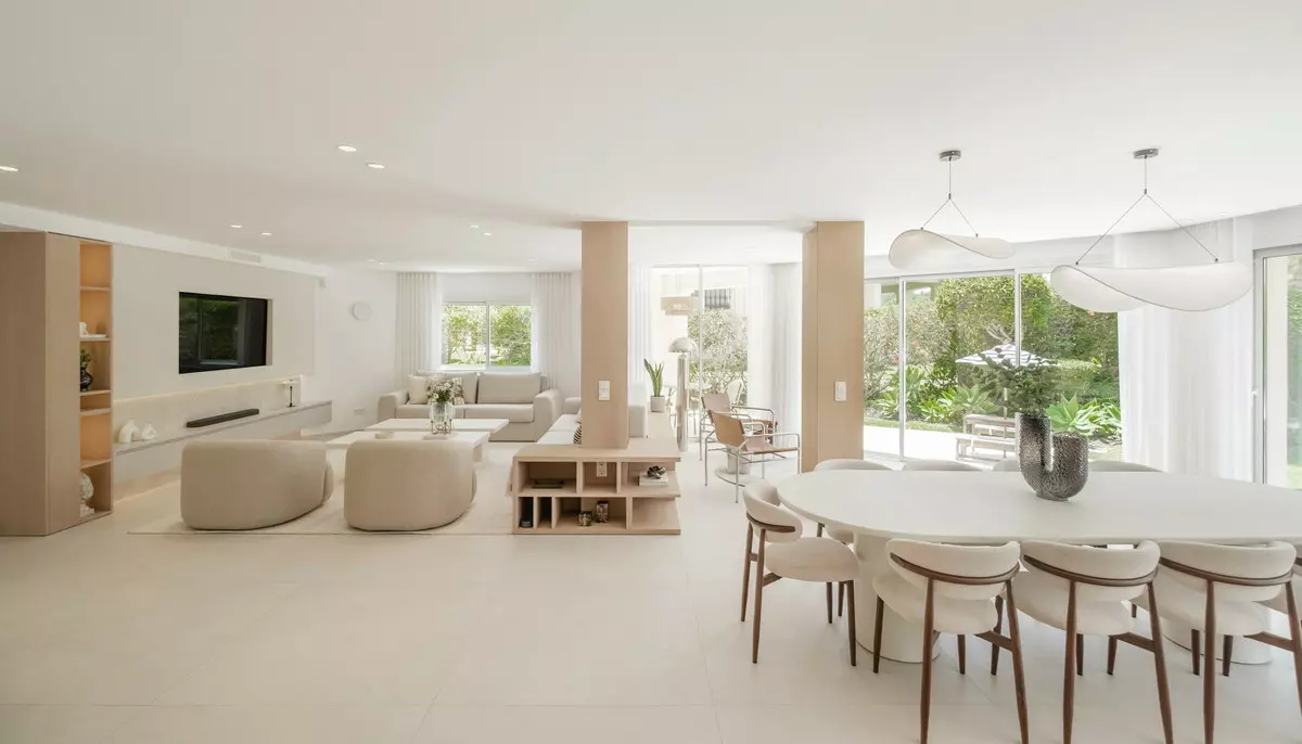 4-bedroom Town House In Benahavis, Spain (350 M²)