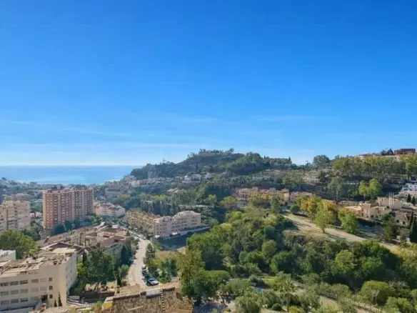 4-bedroom Villa In Málaga, Spain (400 M²)