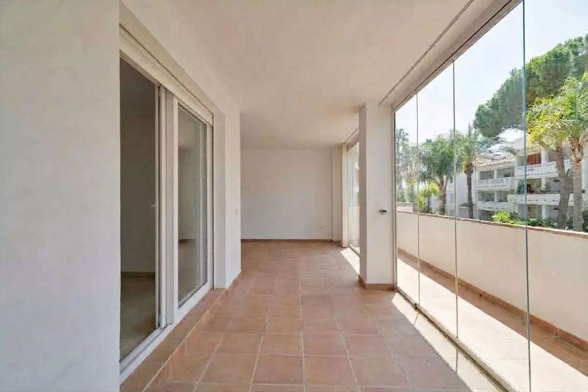 2-bedroom Apartment In Marbella, Spain (121 M²)