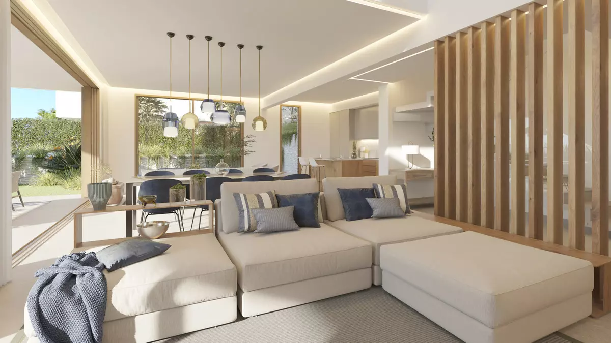 4-bedroom Villa In Estepona, Spain (361 M²)