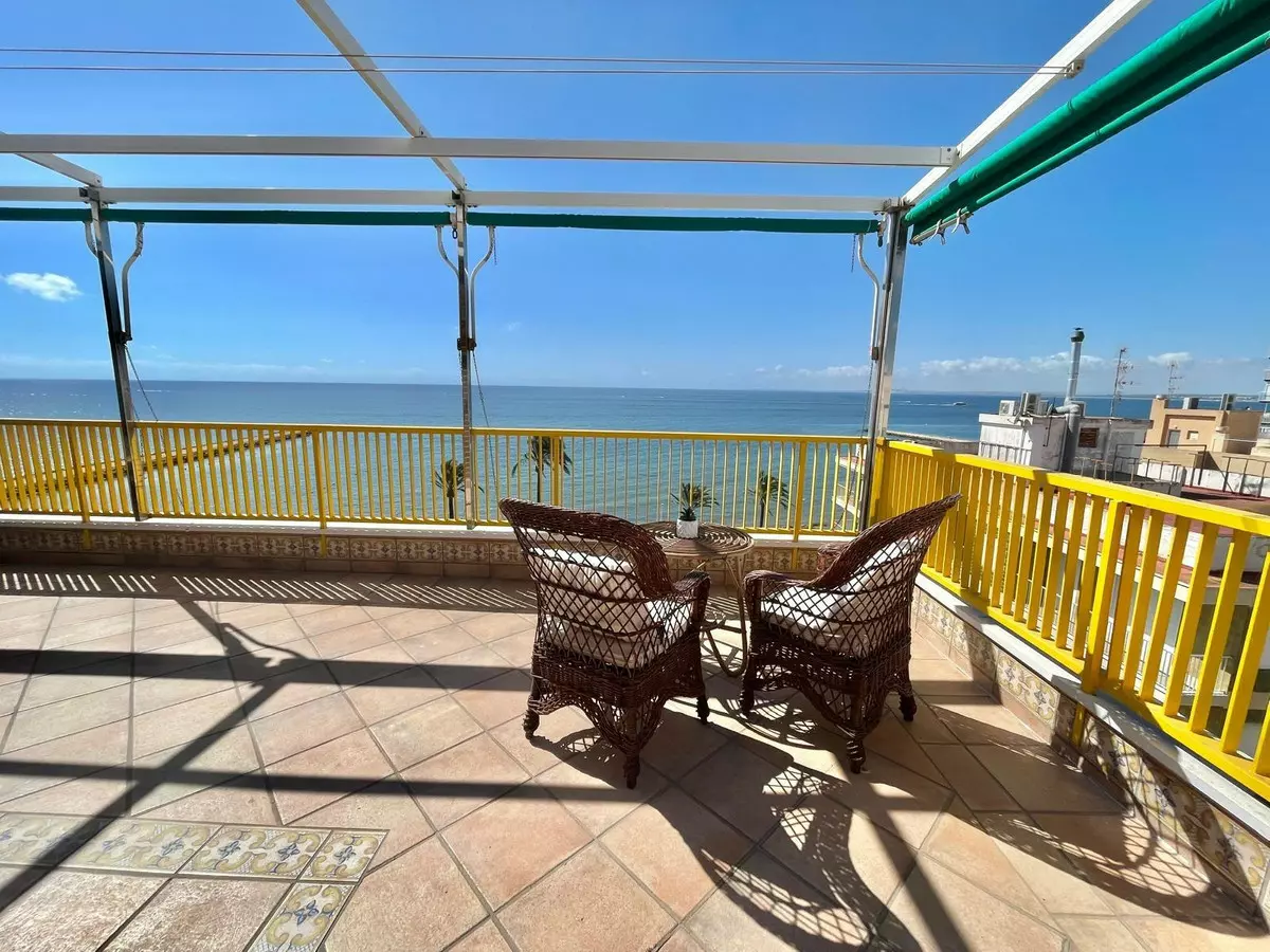 3-bedroom Apartment In Santa Pola, Spain (110 M²)