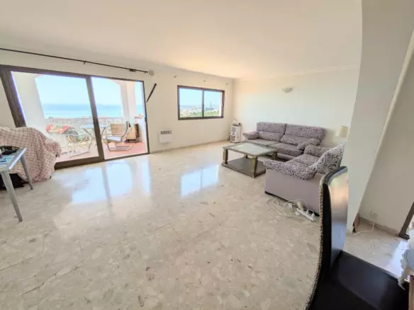 3-bedroom Villa In Benalmádena, Spain (197 M²)
