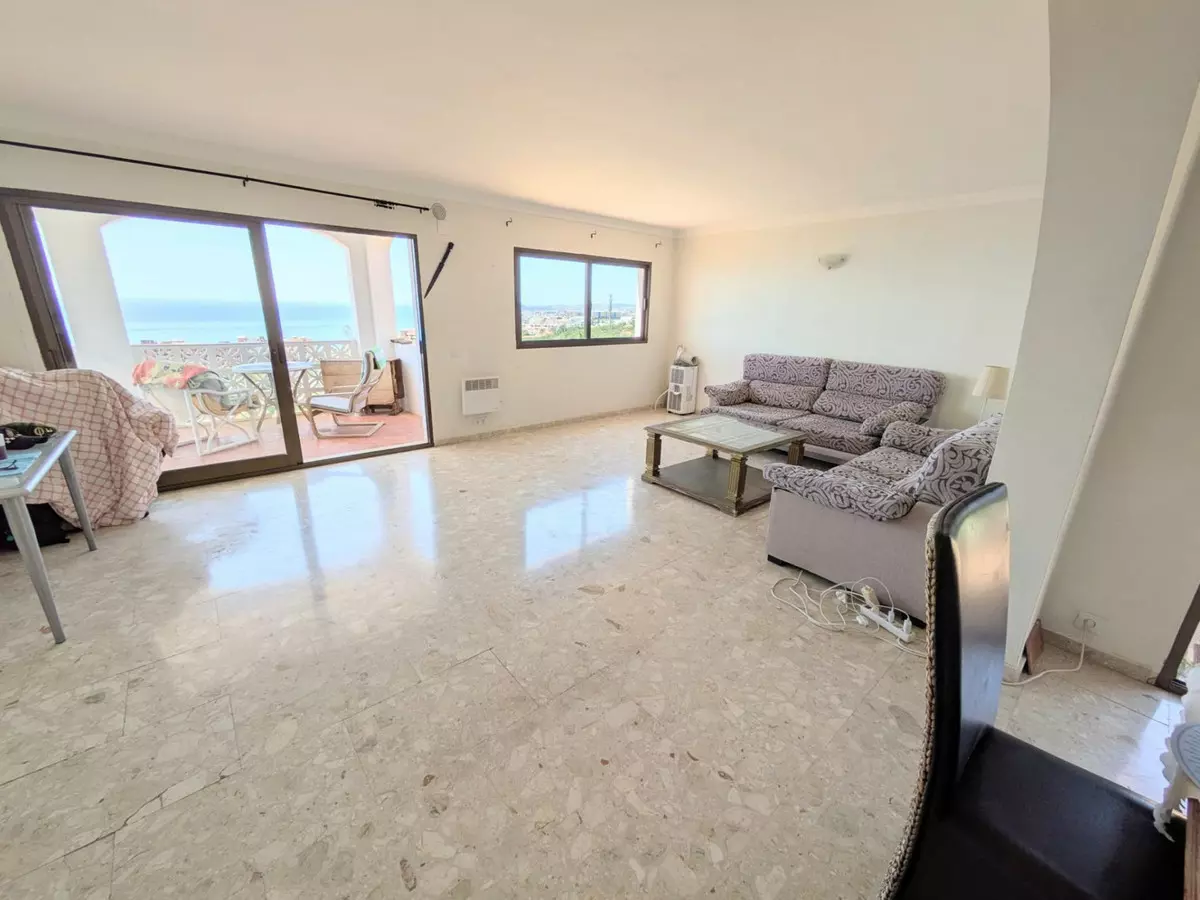 3-bedroom Villa In Benalmádena, Spain (197 M²)