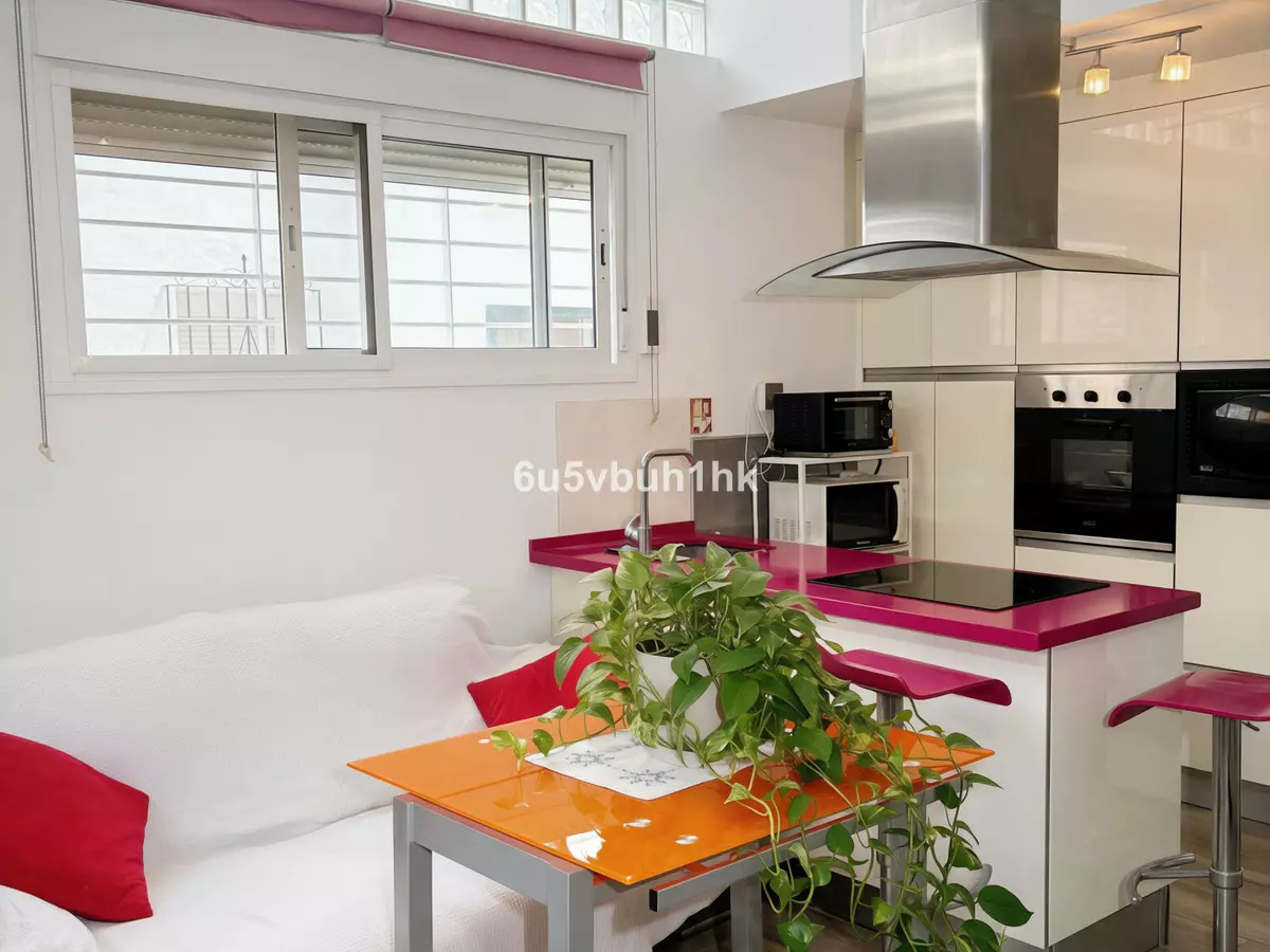 3-bedroom Town House In Málaga, Spain (121 M²)