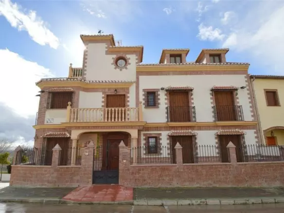 7-bedroom Villa In Villanueva De La Concepción, Spain (512 M²)