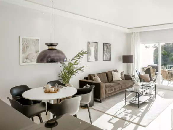 3-bedroom Apartment In Benahavis, Spain (109 M²)