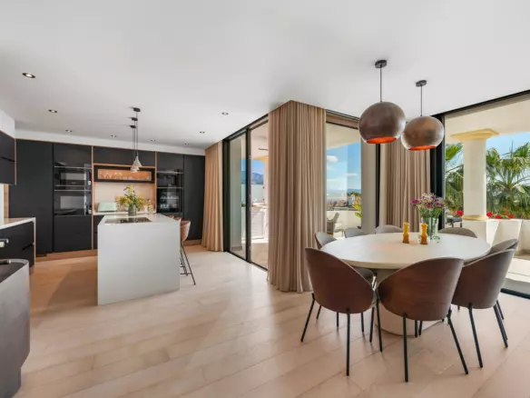 3-bedroom Apartment In Marbella, Spain (193 M²)