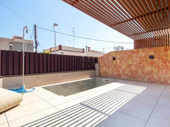 3-bedroom Villa In San Pedro Del Pinatar, Spain (145 M²)