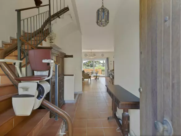 4-bedroom Town House In Estepona, Spain (235 M²)