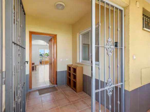 3-bedroom Apartment In Orihuela, Spain (96 M²)
