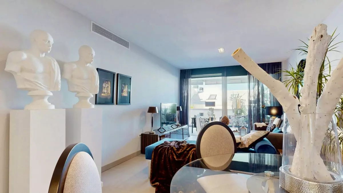 2-bedroom Apartment In Fuengirola, Spain (177 M²)
