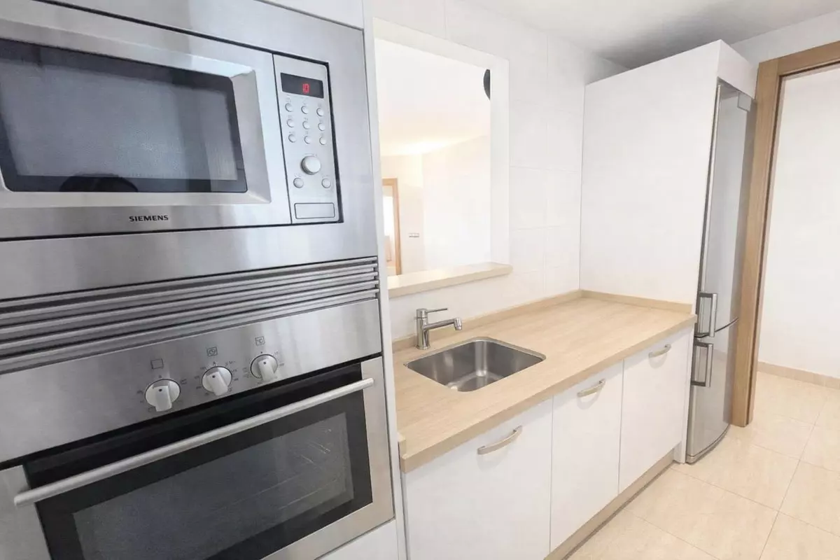 3-bedroom Apartment In Benalmádena, Spain (90 M²)