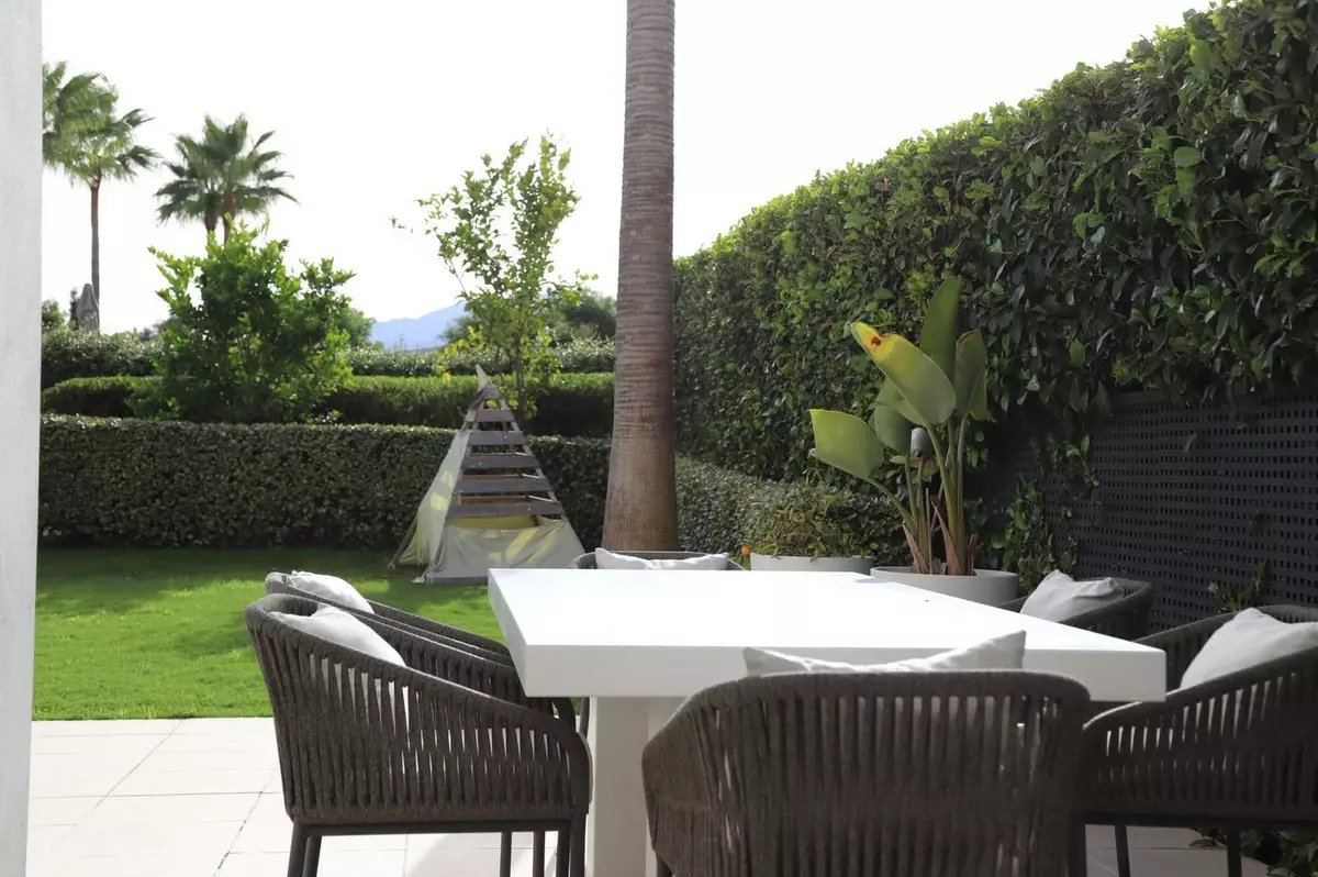 3-bedroom Apartment In Estepona, Spain (124 M²)