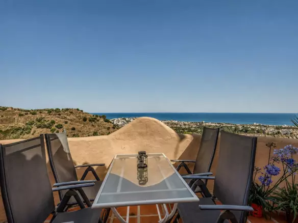 3-bedroom Apartment In Mijas, Spain (132 M²)