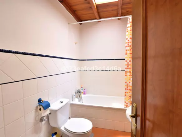 3-bedroom Town House In Málaga, Spain (144 M²)
