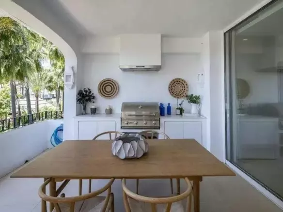 3-bedroom Apartment In Marbella, Spain (250 M²)