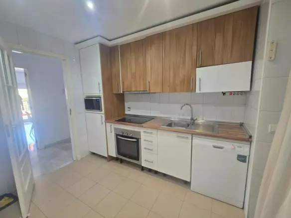 3-bedroom Apartment In Benalmádena, Spain (140 M²)