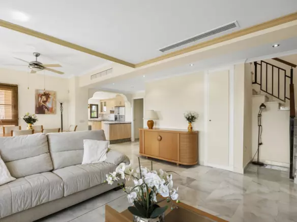 5-bedroom Apartment In Estepona, Spain (205 M²)
