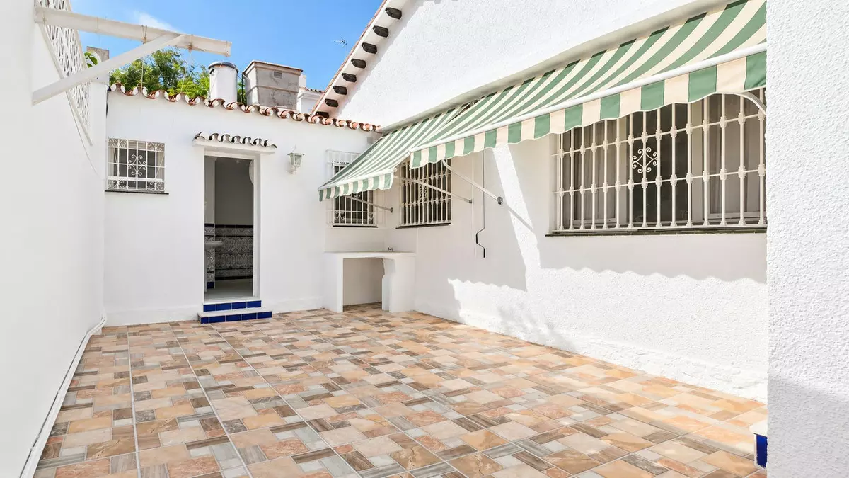 4-bedroom Villa In Benalmádena, Spain (343 M²)