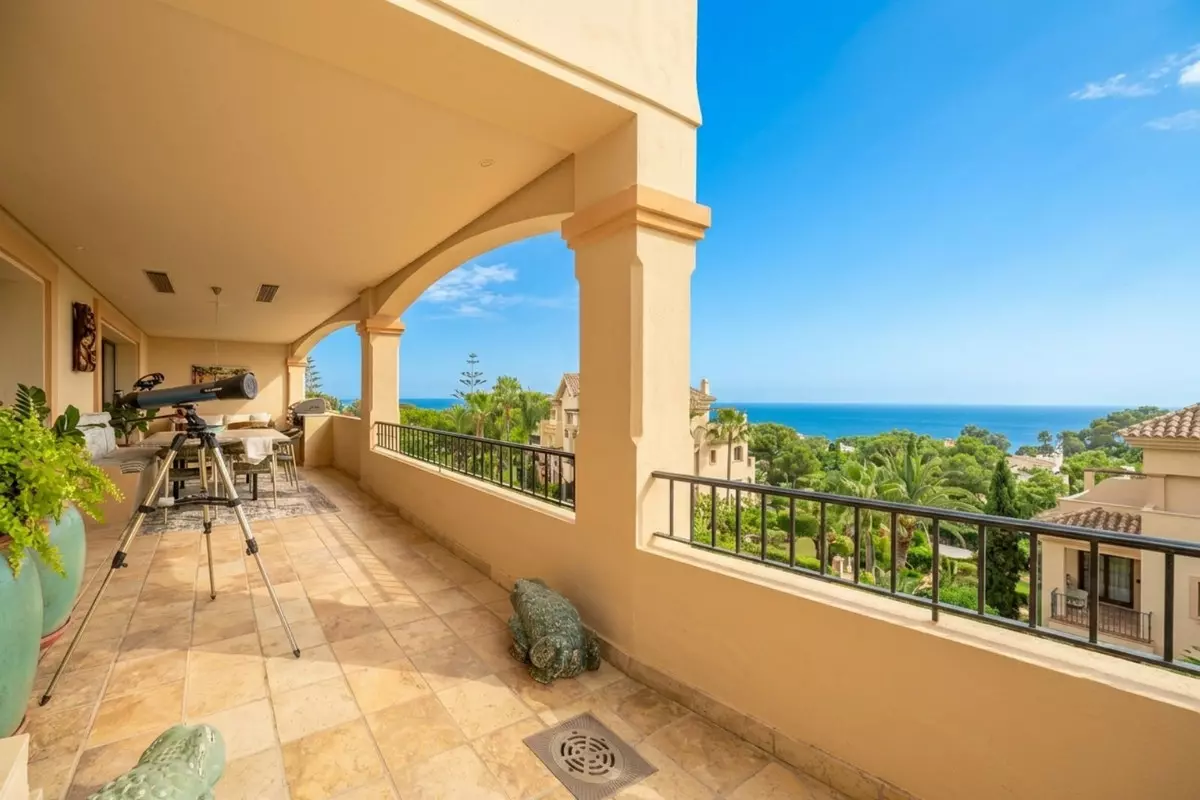 5-bedroom Apartment In Marbella, Spain (361 M²)