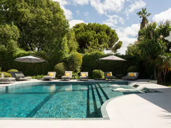 5-bedroom Villa In Estepona, Spain (278 M²)