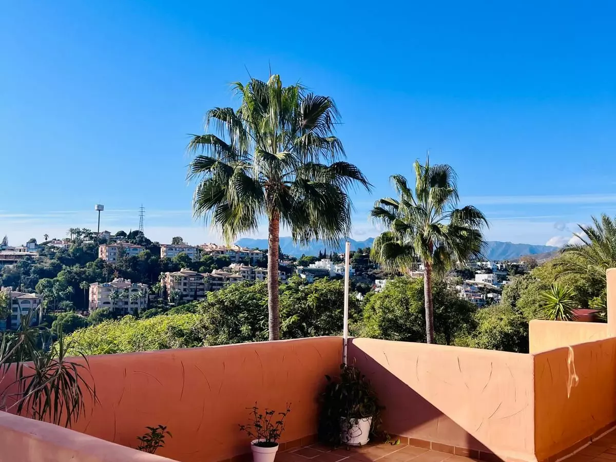2-bedroom Apartment In Marbella, Spain (121 M²)