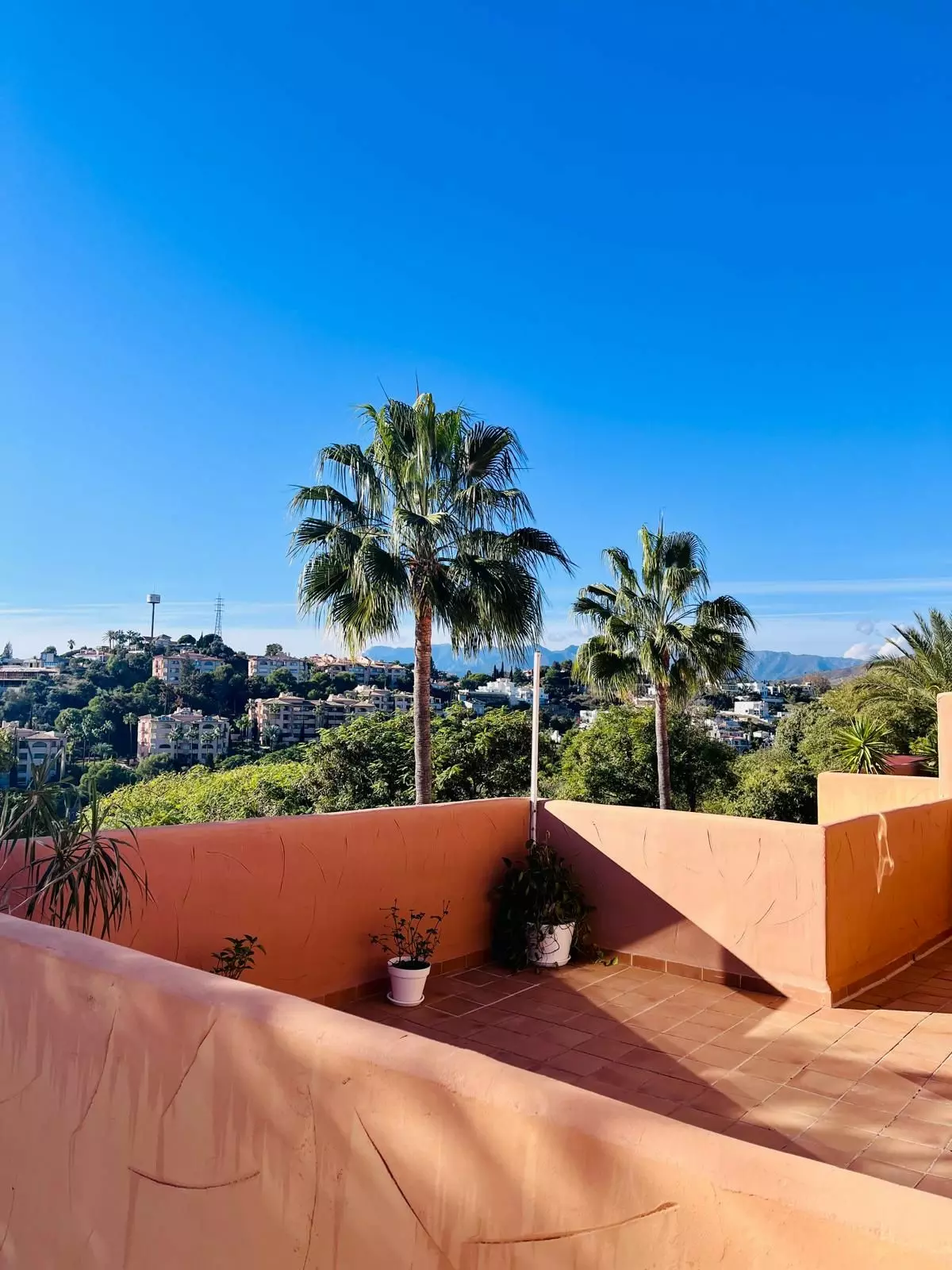 2-bedroom Apartment In Marbella, Spain (121 M²)