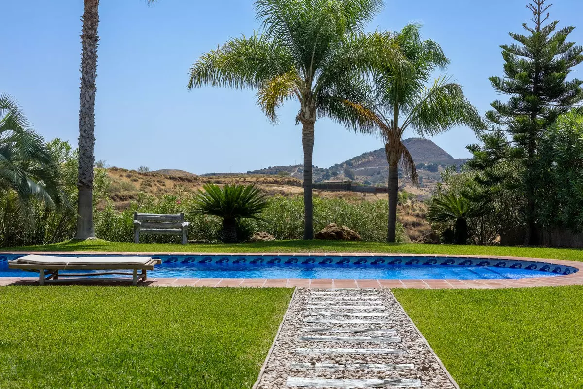 4-bedroom Villa In Alhaurín El Grande, Spain (213 M²)
