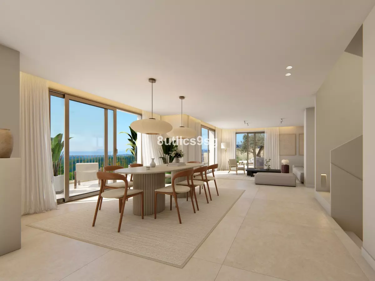 4-bedroom Villa In Istan, Spain (305 M²)