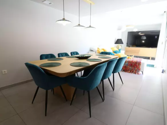 3-bedroom Apartment In Marbella, Spain (149 M²)