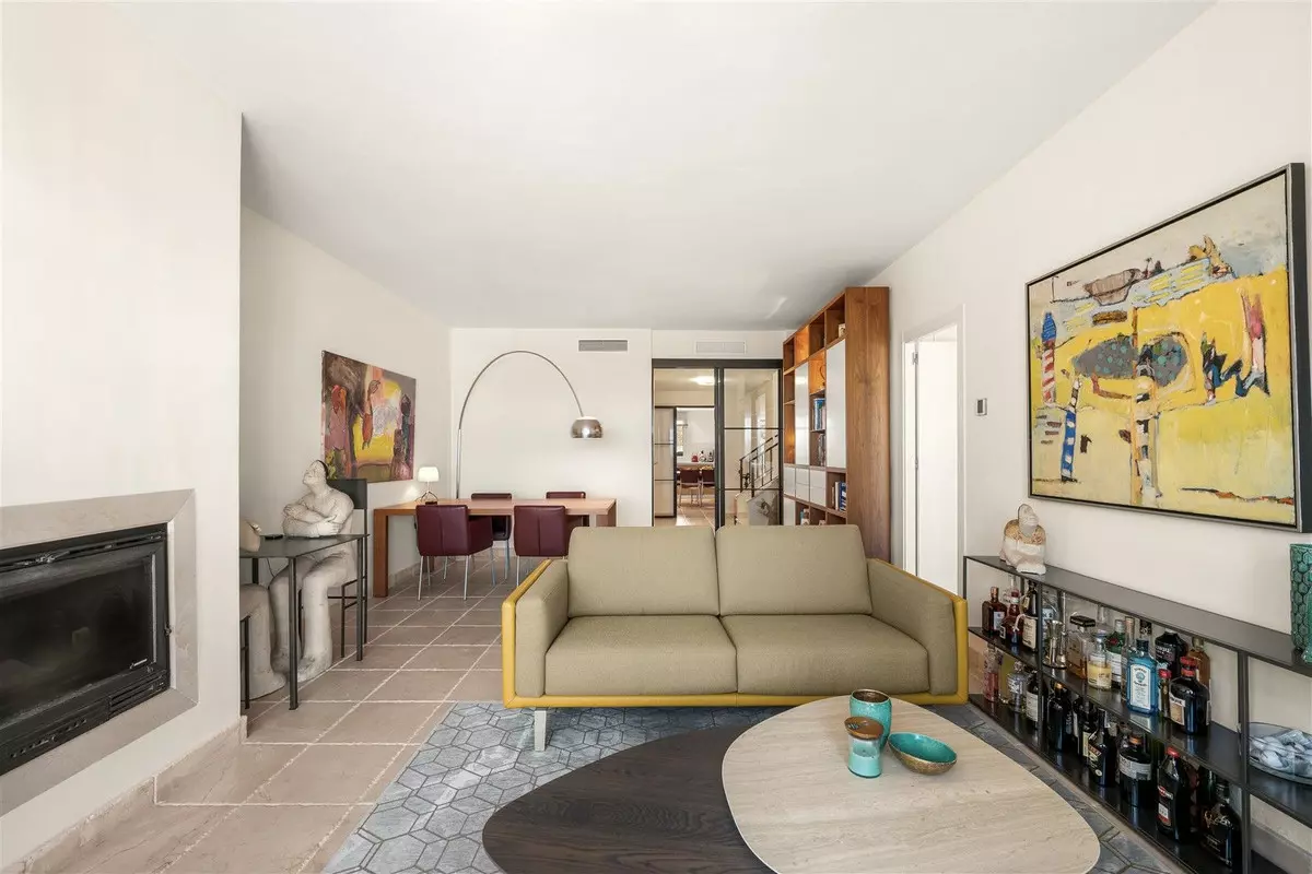 4-bedroom Apartment In Málaga, Spain (159 M²)
