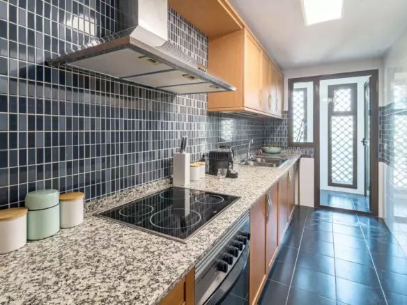 2-bedroom Apartment In Estepona, Spain (97 M²)
