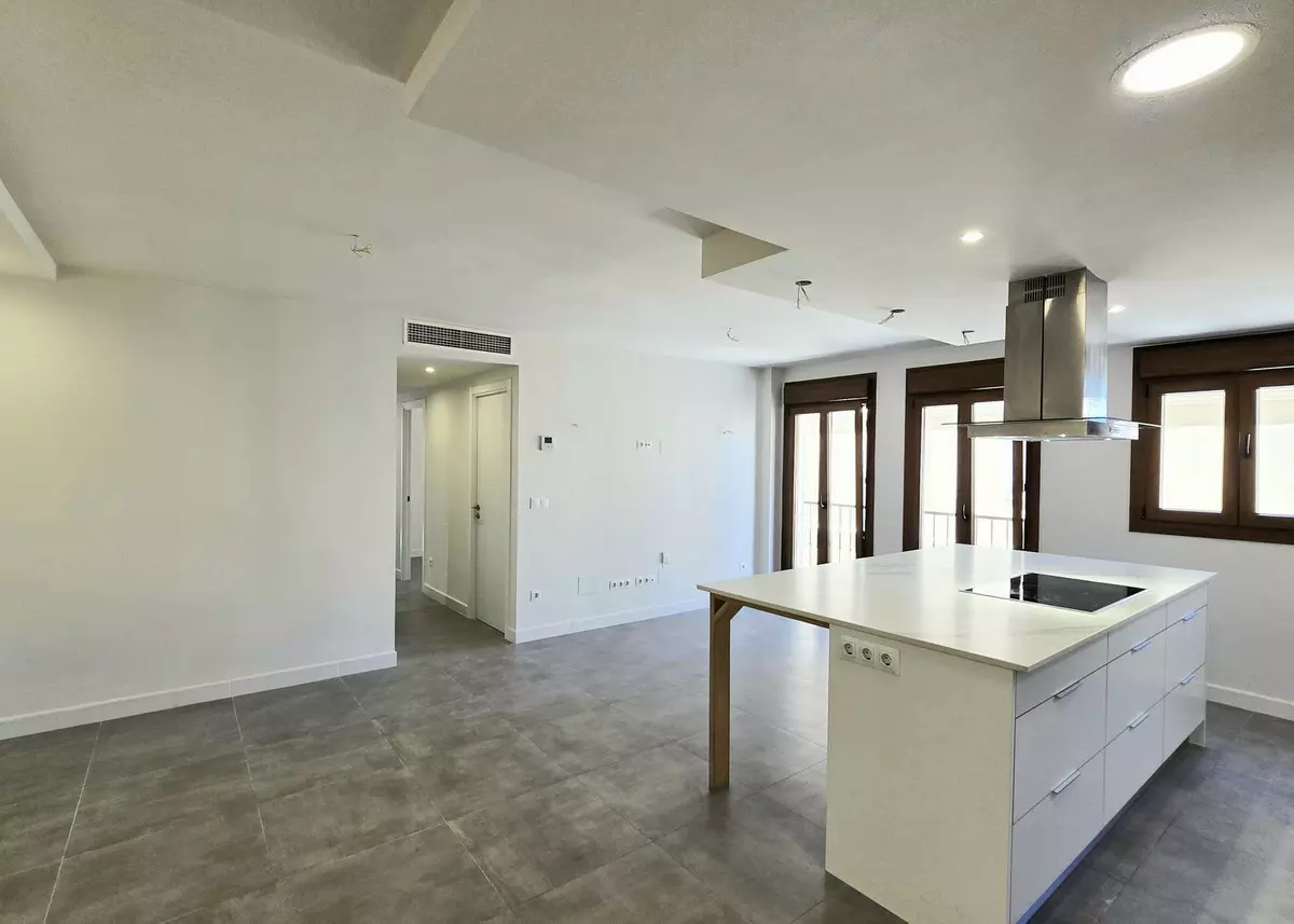 3-bedroom Apartment In Málaga, Spain (102 M²)