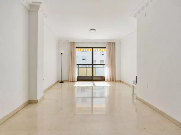 3-bedroom Apartment In Estepona, Spain (107 M²)