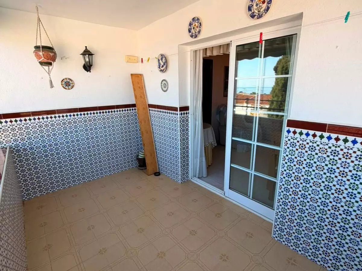 3-bedroom Apartment In Benalmádena, Spain (96 M²)