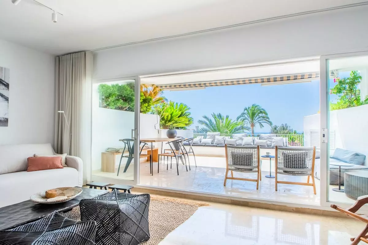 2-bedroom Apartment In Marbella, Spain (170 M²)